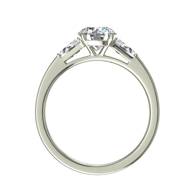 Solitaire diamant rond et diamants trapèzes 0.60 carat Enea I / SI / Or Blanc 18 carats