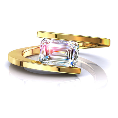 Anello di fidanzamento in oro giallo con diamante smeraldo carati Arabella da 0.40 carati
