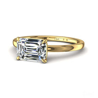 Bella anello di fidanzamento in oro giallo 0.40 carati con smeraldo e diamante