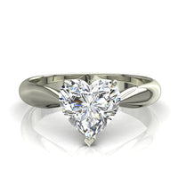 Anello di fidanzamento Elodie in oro bianco 0.70 carati con diamante a cuore