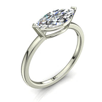 Bellissimo anello marquise in oro bianco 0.60 carati con diamanti