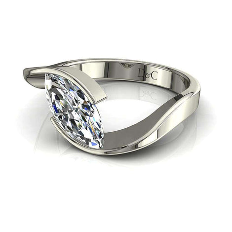 Anello di fidanzamento Sylvia in oro bianco 0.90 carati con diamante marquise