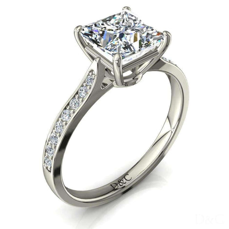 Anello di fidanzamento con diamante principessa Ganna in oro bianco 1.40 carati