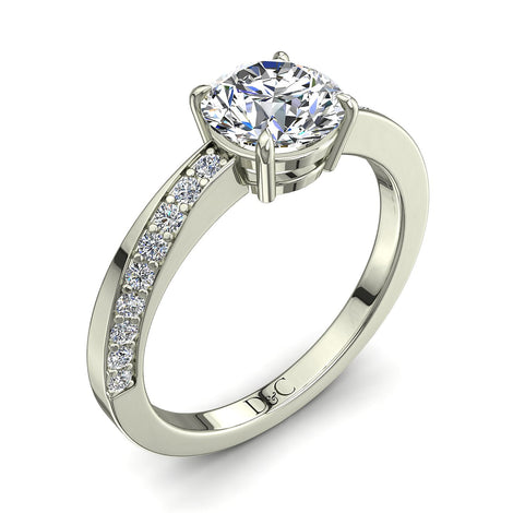 Anello di fidanzamento Andrea con diamante tondo da 0.80 carati in oro bianco