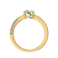 Anello di fidanzamento Andrea con diamante tondo da 1.10 carati in oro giallo