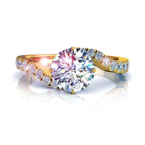 Anello di fidanzamento Adriana con diamante tondo da 2.10 carati in oro giallo