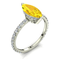 Anello di fidanzamento marquise zaffiro giallo e diamanti tondi San Valentino in oro bianco 1.70 carati