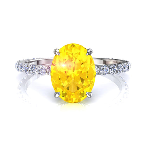 Solitario zaffiro giallo ovale e diamanti tondi San Valentino in oro bianco 1.00 carati