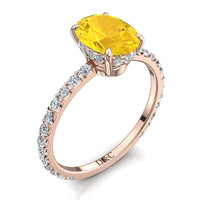 Anello di fidanzamento ovale zaffiro giallo e diamanti tondi 2.50 carati oro rosa San Valentino