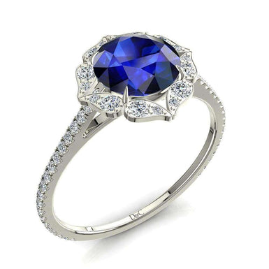 Arina 1.40 克拉圆形蓝宝石和圆形钻石戒指
