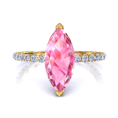 Anello con zaffiro rosa marquise e diamanti tondi San Valentino in oro giallo 1.50 carati