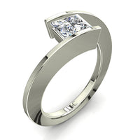 Anello di fidanzamento Arabella con diamante Princess in oro bianco 0.70 carati