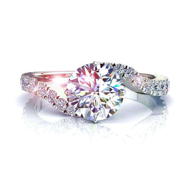 Adriana I / SI / Anello di fidanzamento con diamante tondo in platino da 0.60 carati