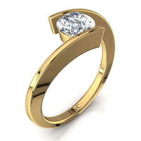 Anello di fidanzamento Arabella con diamante tondo da 0.60 carati in oro giallo