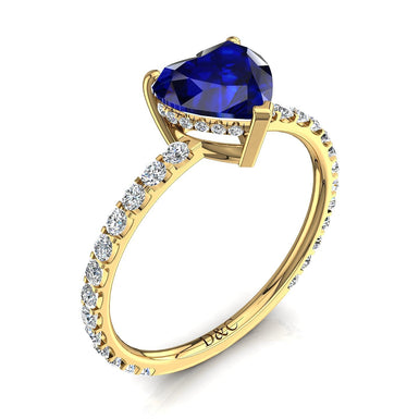 情人节心形蓝宝石和圆形钻石 0.80 克拉订婚戒指