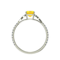 Solitario Angela in oro bianco 1.60 carati con zaffiro giallo marquise e diamanti marquise