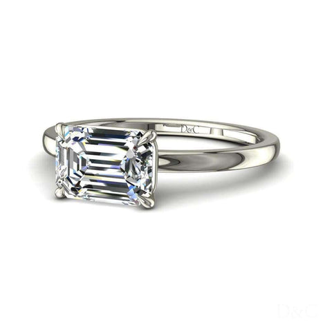 Bella anello di fidanzamento in oro bianco 0.50 carati con smeraldo e diamante