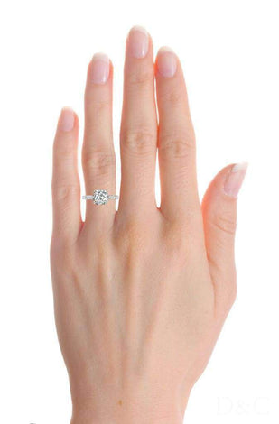 Anello di fidanzamento Rebecca con diamante taglio cuscino in oro rosa 1.70 carati