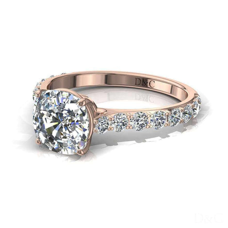 Anello di fidanzamento Rebecca con diamante taglio cuscino in oro rosa 1.90 carati