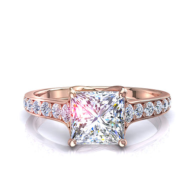 Bague Cindirella diamant princesse et diamants ronds 0.60 carat I / SI / Or Rose 18 carats