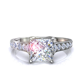 Bague de fiançailles diamant princesse et diamants ronds 0.80 carat Cindirella