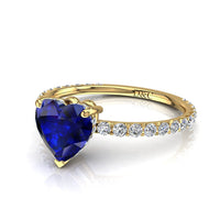 Anello di fidanzamento cuore zaffiro e diamanti tondi San Valentino in oro giallo 0.90 carati