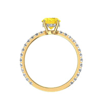 Solitario zaffiro giallo ovale e diamanti tondi San Valentino in oro giallo 1.70 carati