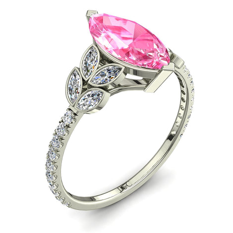 Anello di fidanzamento Angela in platino da 1.60 carati con zaffiro rosa marquise e diamante marquise