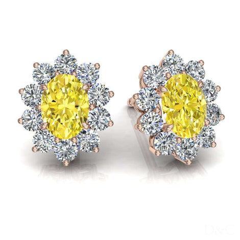 Orecchini Elisabeth con zaffiro giallo ovale e diamanti tondi 1.40 carati Orecchini Elisabeth con zaffiri gialli ovale e diamanti tondi DCGEMMES